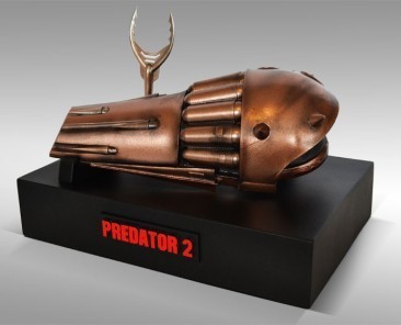 Predator 2 Life-Size Net Gun and Dart